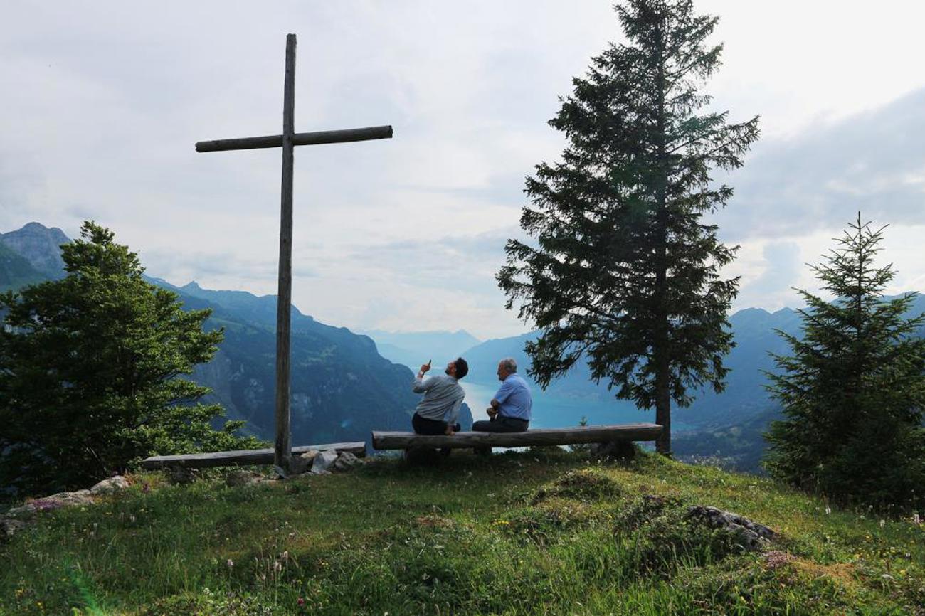 Begegnung auf dem Pilgerweg mit SRF-Moderator Norbert Bischofberger. | SRF