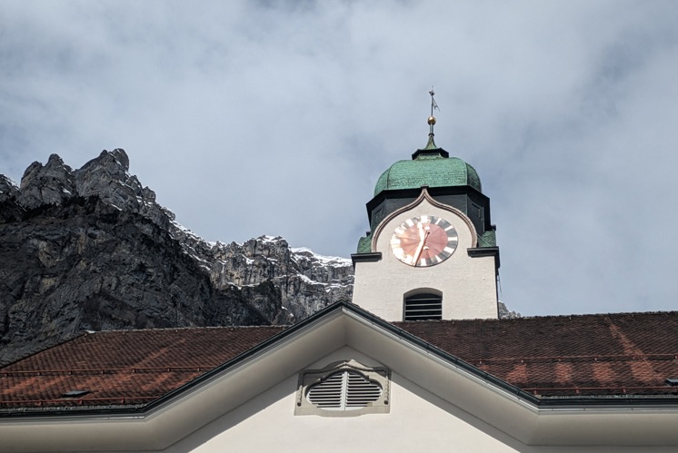 Festtagsartikel zu Pfingsten 2025