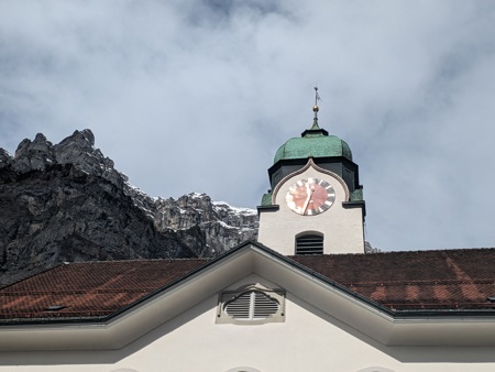 Festtagsartikel zu Pfingsten 2025
