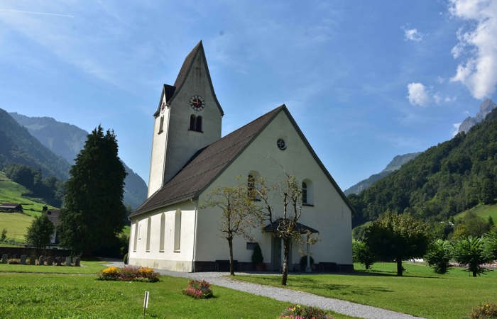 Mit betenden Händen drechseln, bohren und sägen
