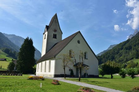 Mit betenden Händen drechseln, bohren und sägen