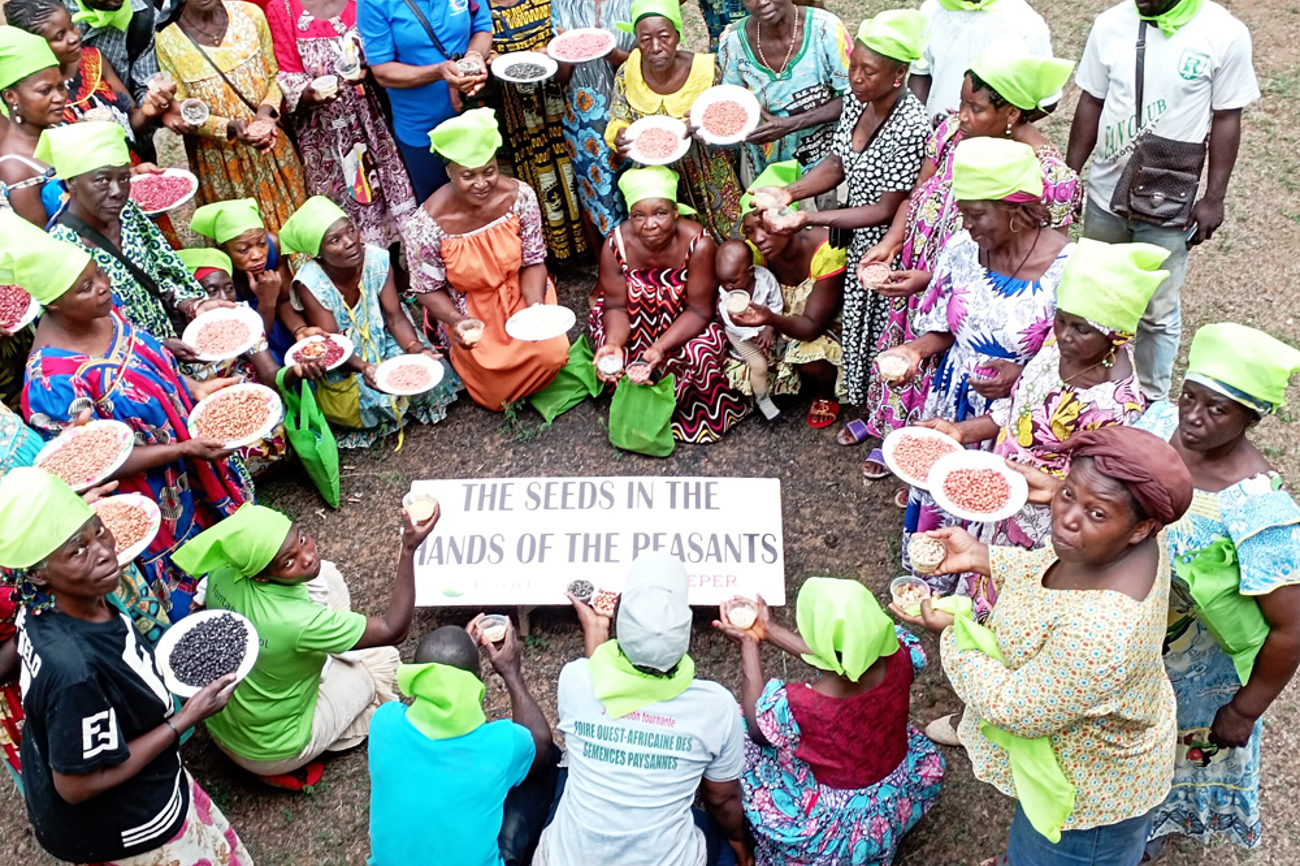 Saatgut als Gemeingut: Die Ökumenische Kampagne setzt sich dafür ein, dass bäuerliche Gemeinschaften weltweit freien Zugang zu traditionellen Sorten behalten. | Foto: ©Fastenaktion/Heks