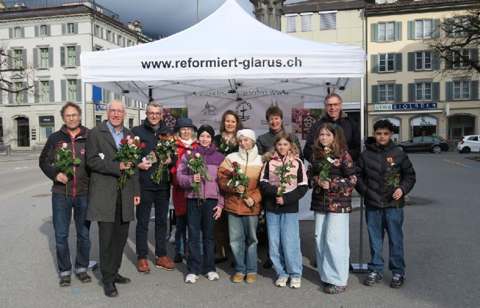 Rosenverkauf auf dem City-Platz Glarus