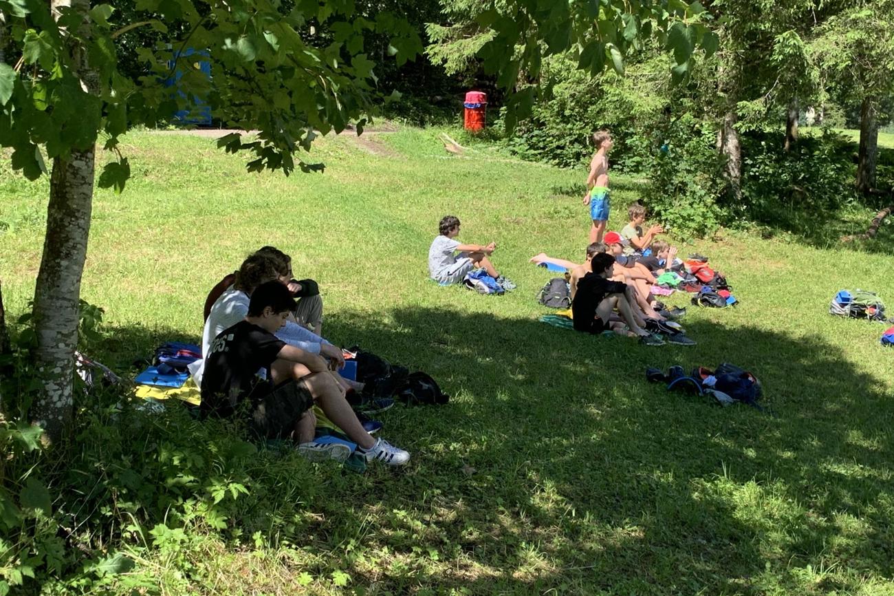 Statt am Nordseestrand verbrachten die Konfirmandinnen und Konfirmanden des Glarner Mittellandes ihr Konflager im Coronajahr am heimischen Klöntalsee. Schön war ́s – trotzdem!