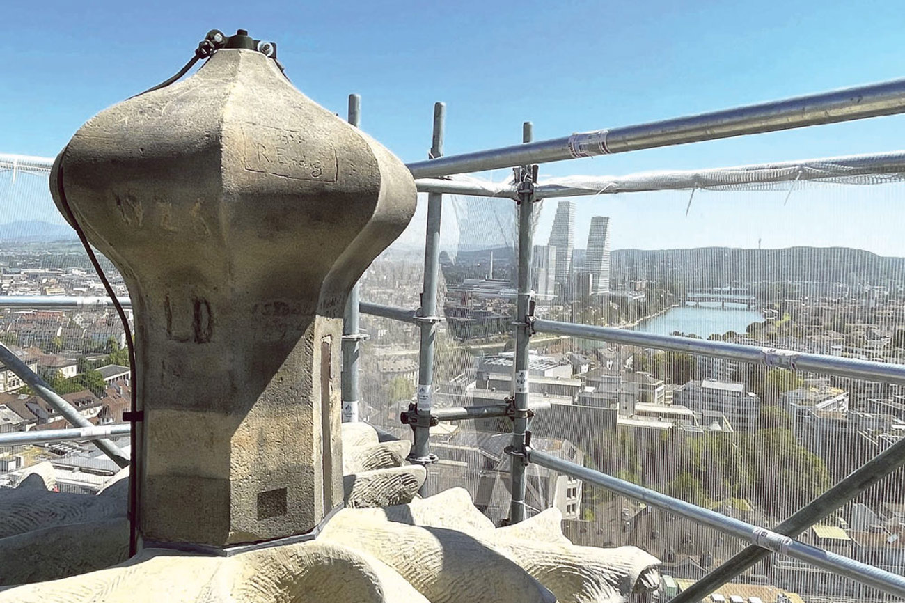 In 72 Meter Höhe muss das Gerüst der Elisabethenkirche auch mal Windgeschwindigkeiten von über 100 Stundenkilometern standhalten. | Foto: Toni Schürmann