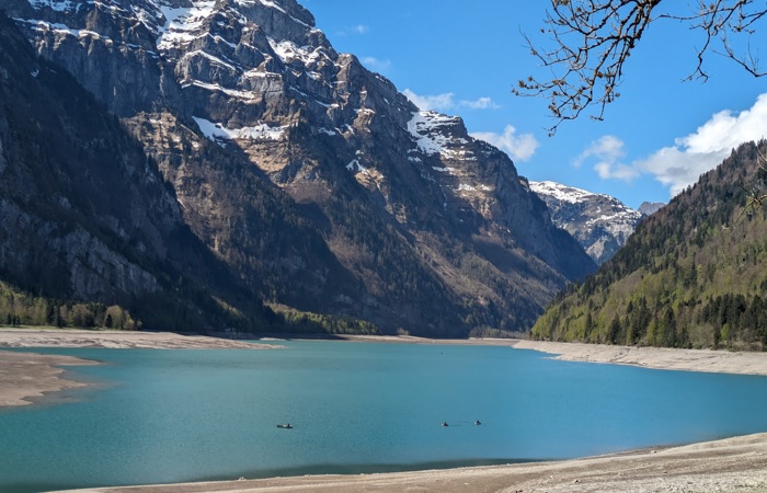 Lebensquelle Wasser: Schönheit, Macht und Segen