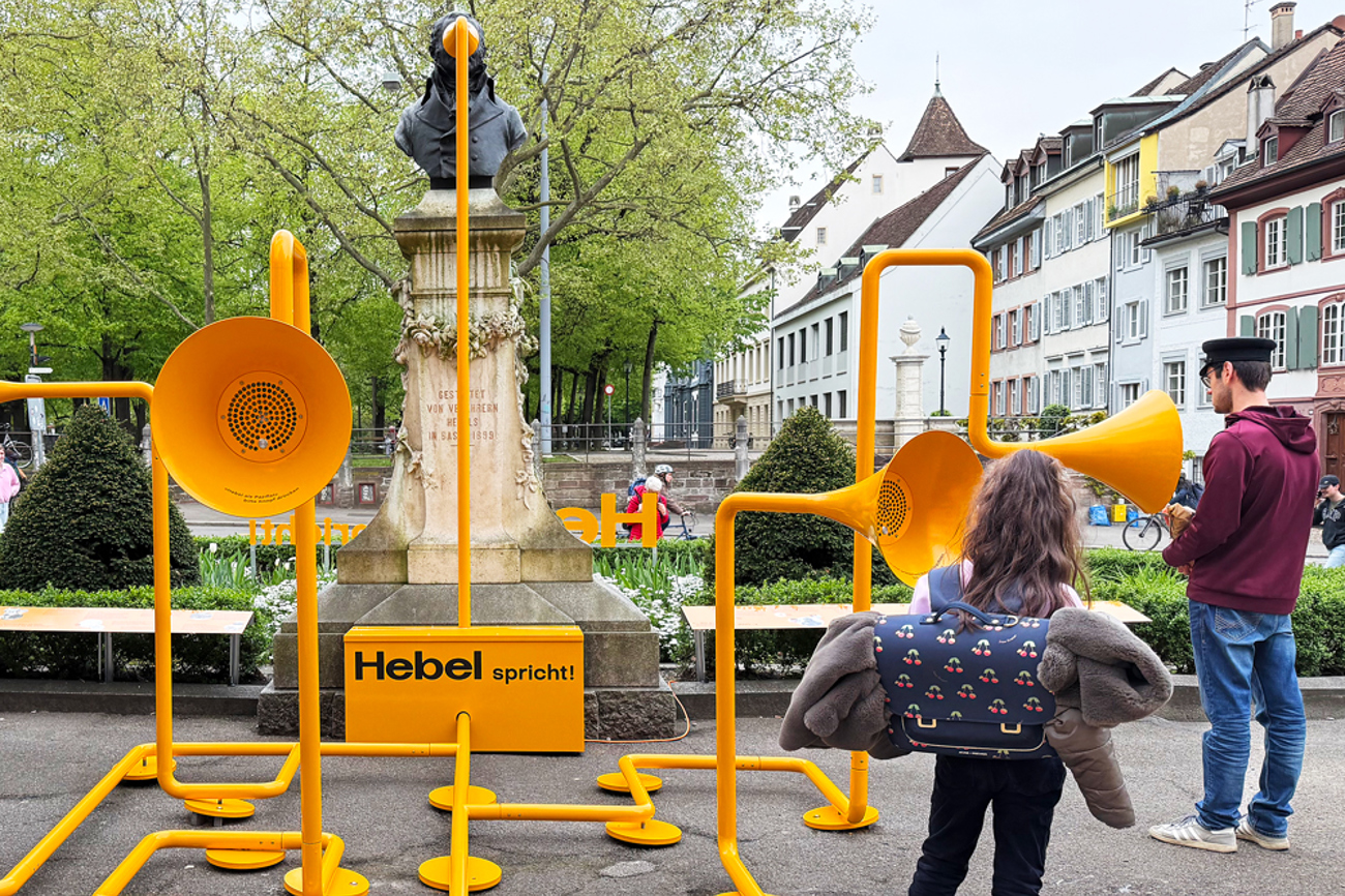 Die Installation «Hebel spricht!» erweckt den Dichter Johann Peter Hebel wieder zum Leben: Per Knopfdruck erklingen 22 Hörstücke. | Foto: Nicole Noelle