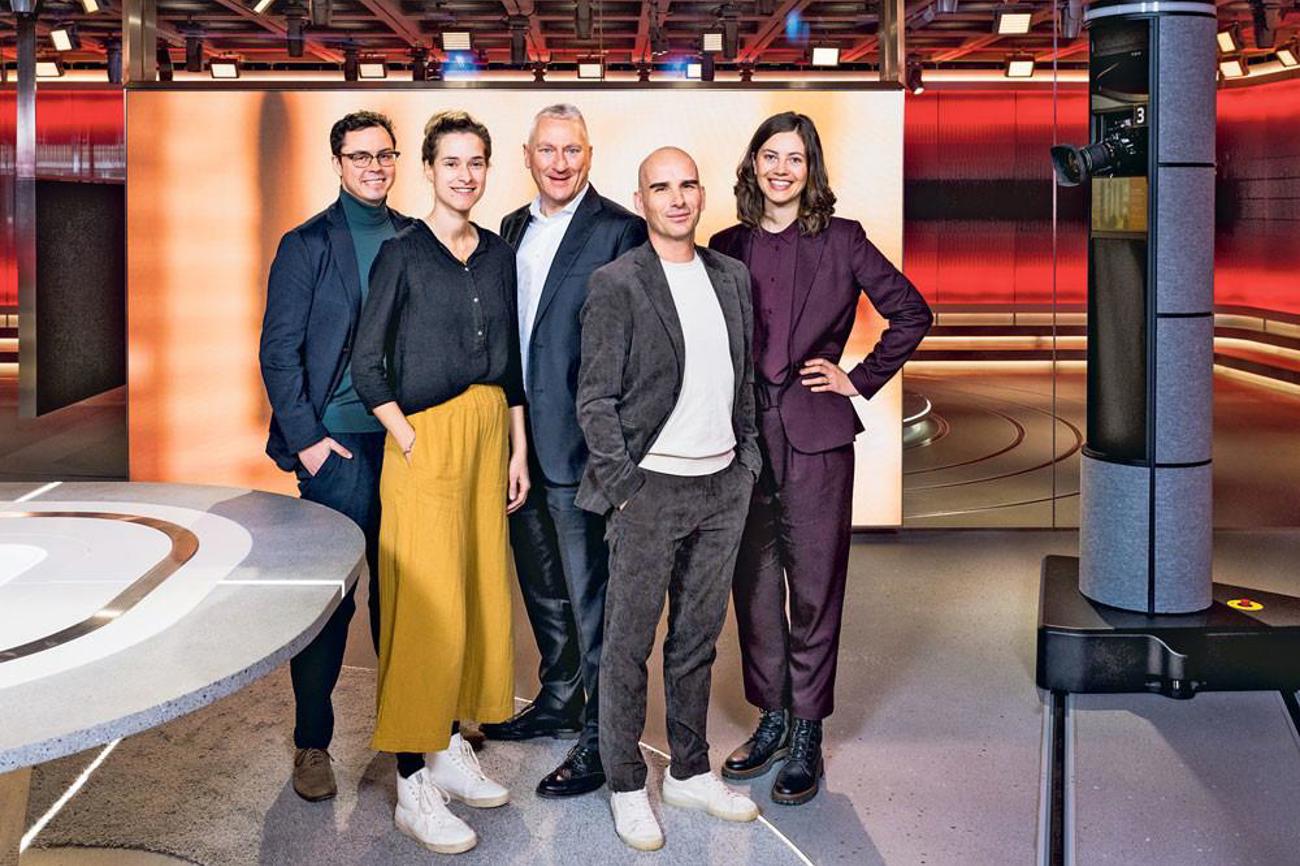 Sprecherinnen und Sprecher des «Wort zum Sonntag» im neuen Studio. Foto: SRF