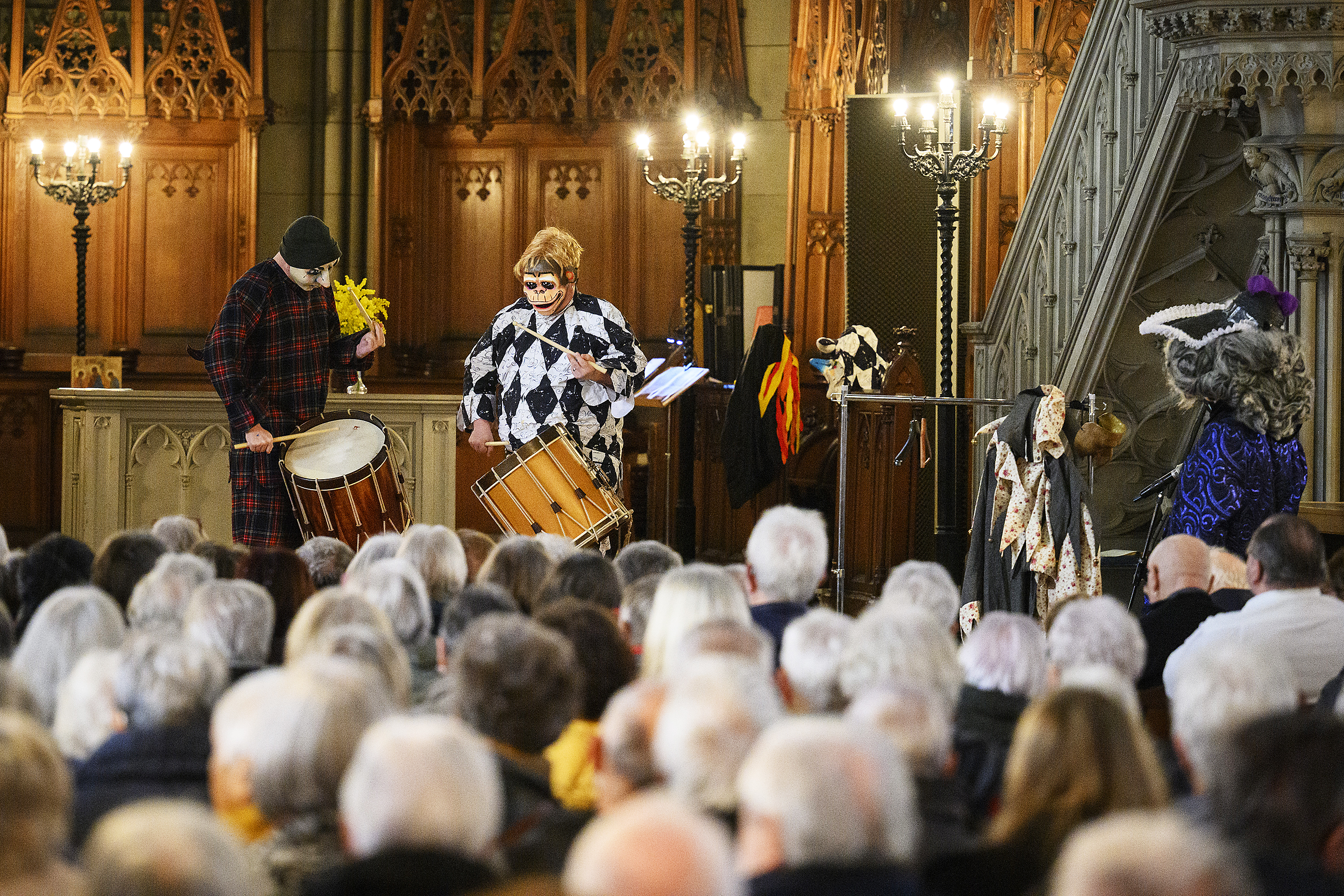 Damals wie heute: Mit Trommeln, Dröhnen und Guggenmusik wollten die Gläubigen das volle Leben geniessen, bevor sie bis Ostern den Gürtel enger schnallen mussten. | Foto: Dominik Plüss